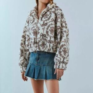 Urban Outfitters Kimchi Blue Snow Bunny Printed Piled Fleece Zip-Up Jacket